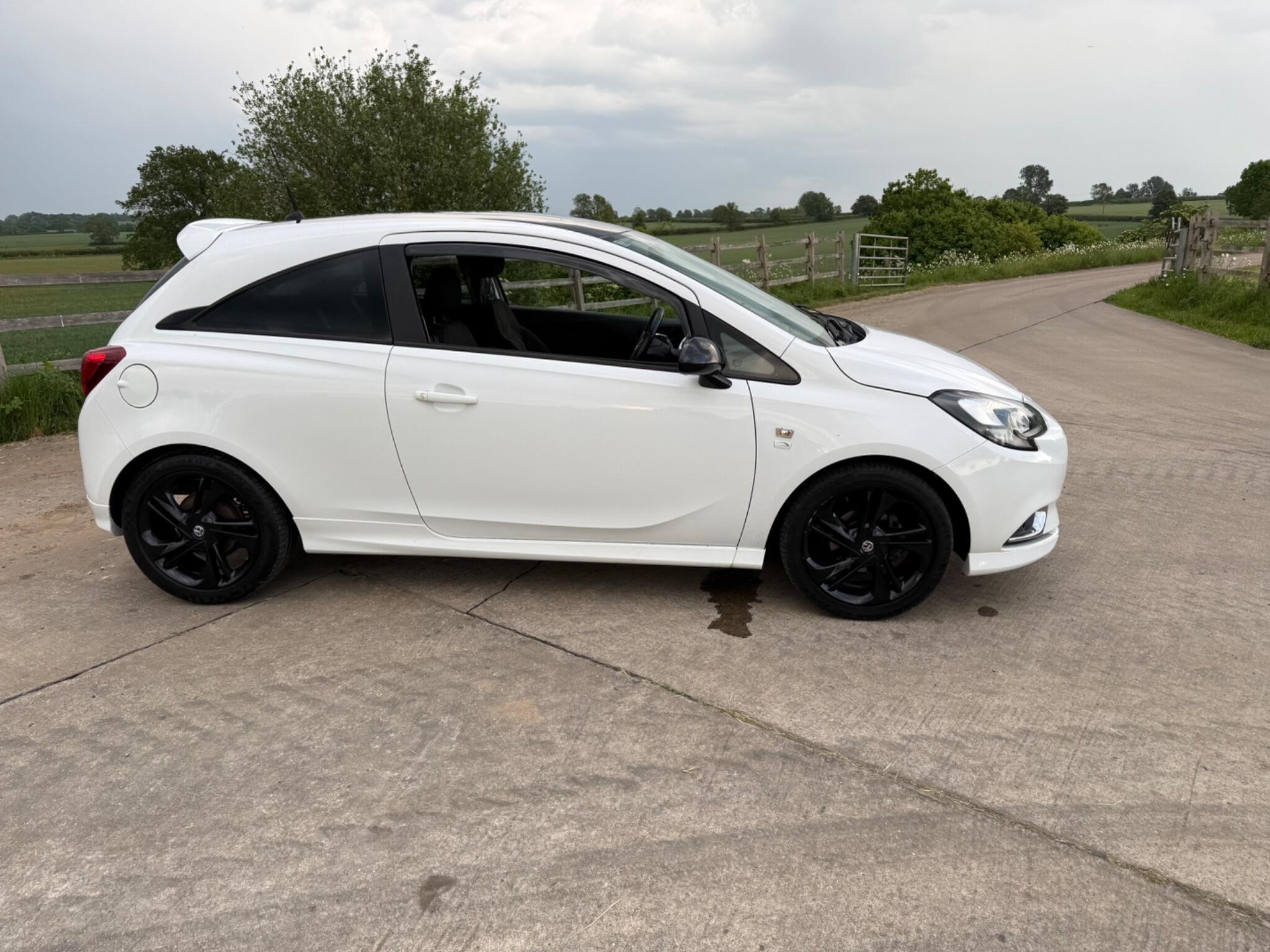 Vauxhall Corsa 1.4i ecoTEC Limited Edition Euro 6 3dr — photo 71 of 96
